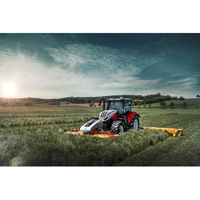 STEYR SHOWS SOLUTIONS FOR EVERY FARM AT AGRIBEX 2025