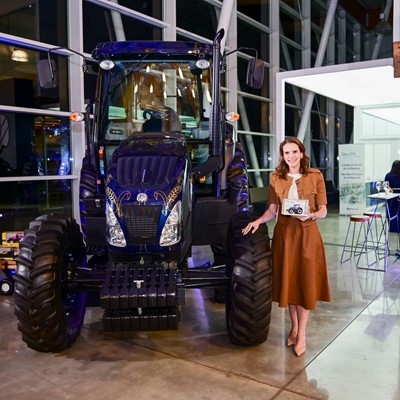 New Holland leiloa trator comemorativo e arrecada quase R 400 mil para o hospital pedi trico Pequeno Pr ncipe