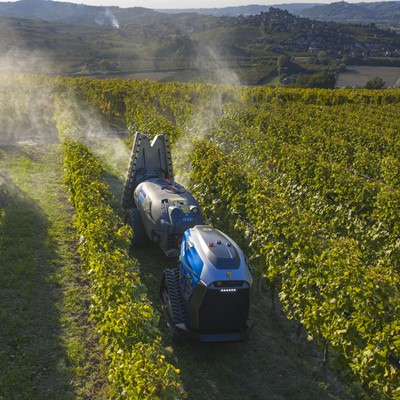 New Holland presenta el robot autonomo R4 en el GOFAR Field Day France