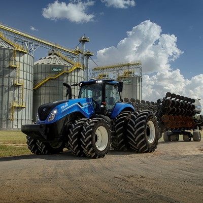 New Holland presenta la nueva generacion de tractores T8 PLM Intelligence