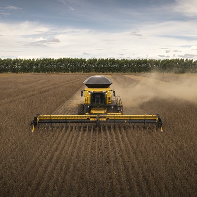 New Holland presenta la nueva linea de cosechadoras CR en Expoagro