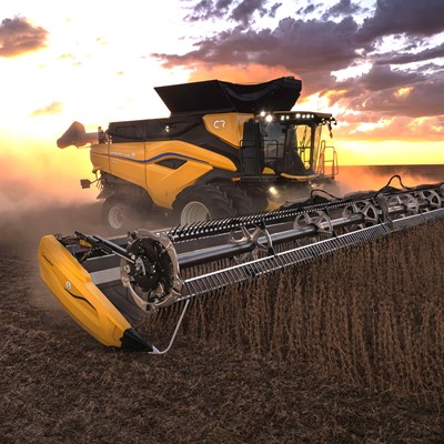 Nova CR11 da New Holland a maior colheitadeira de duplo rotor do mundo