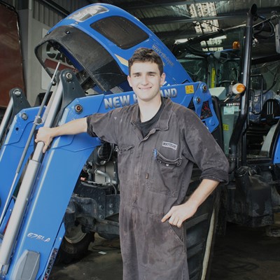 Hauraki s most reliable tractor apprentice heads trackside for Taupo Super 440