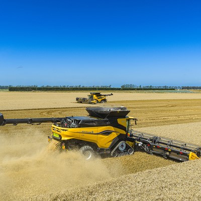 Fairfield Farms upgrades to New Holland CR11 combines after wet tough trial season