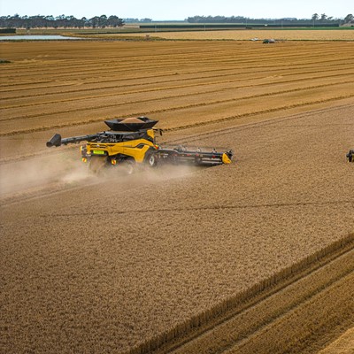 Fairfield Farms upgrades to New Holland CR11 combines after wet tough trial season