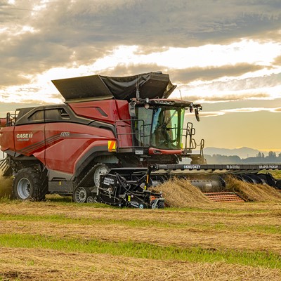 New Case IH AF10 impresses with performance power for record breaking NZ farmer with high bar for success