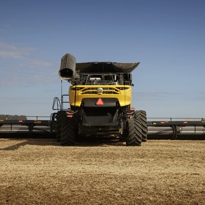 Automatizacion y alto rendimiento New Holland presenta la cosechadora CR11 en Argentina