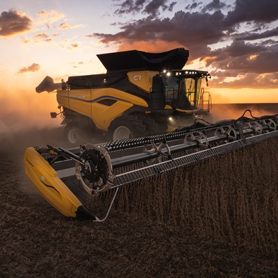 Automatizacion y alto rendimiento New Holland presenta la cosechadora CR11 en Argentina