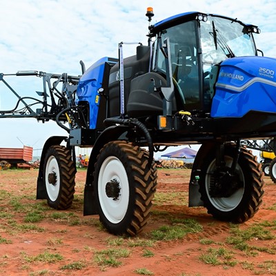 New Holland inaugura Centro de Treinamento na Cidade do Agro para capacitar alunos de cursos ligados agricultura