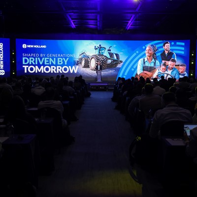 Ozkan Eren speaks at the New Holland Convention