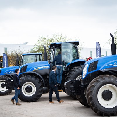 New Holland abrio las puertas de su fabrica para acercar todo su porfolio a sus clientes