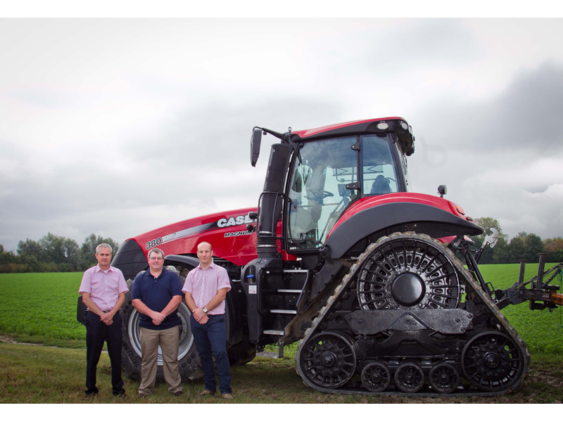 Case IH Magnum 380 CVX awarded ʺTractor of the Year 2015ʺ Case IH Magnum 380 CVX awarded ʺTractor of the Year 2015ʺ