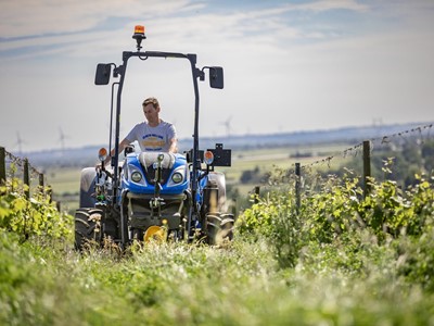 New Holland T4F S