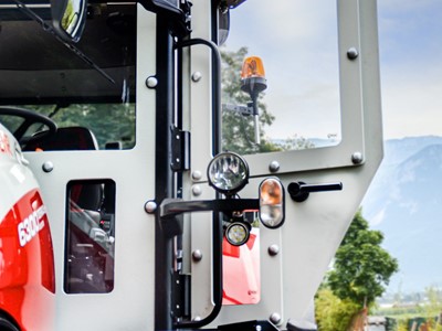 STEYR SHOWS TRACTORS MILITARY CAPABILITIES AT GERMAN FAIR