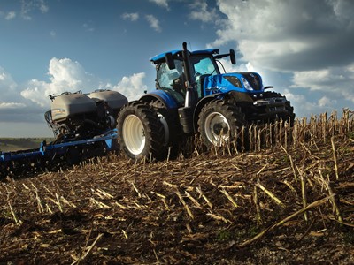 T7 300 Auto Command CVT da New Holland