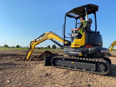 E42D Digging
