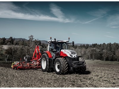 STEYR SHOWS SOLUTIONS FOR EVERY FARM AT AGRIBEX 2025
