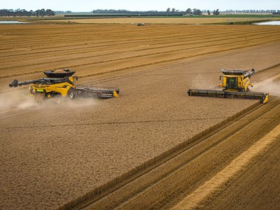 Fairfield Farms upgrades to New Holland CR11 combines after wet tough trial season
