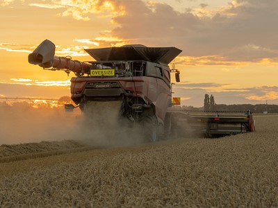 New Case IH AF10 impresses with performance power for record breaking NZ farmer with high bar for success