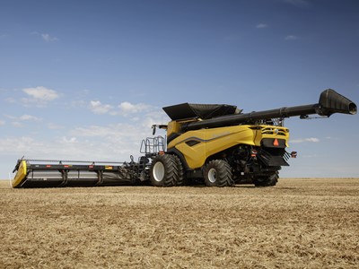 Automatizacion y alto rendimiento New Holland presenta la cosechadora CR11 en Argentina