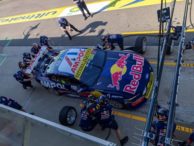 From tractors to Supercars Mackay apprentice heads trackside at Townsville 500