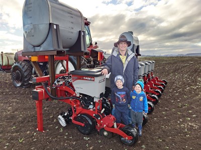 Queensland s Southern Downs farmer sows success with the Case IH Early Riser planter