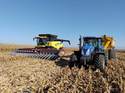 Con mas de 20 anos junto a New Holland la familia Vilas adquirio la cosechadora de doble rotor mas grande del mundo