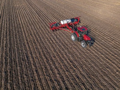 Puma 220 with 2000 series Early Riser planter