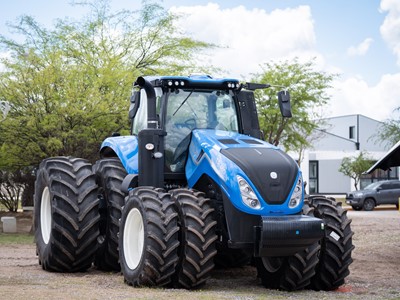 New Holland abrio las puertas de su fabrica para acercar todo su porfolio a sus clientes