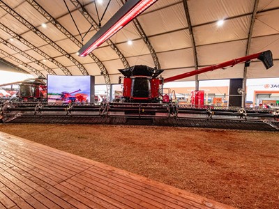 Case IH Draper FD2 by MacDon