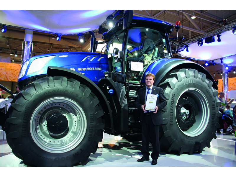New Holland Agriculture T7.315 Tractor - 2016 Machine of the Year Award New Holland Agriculture T7.315 Tractor - 2016 Machine of the Year Award
