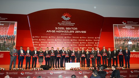 TürkTraktör Awarded First Prize in Automotive R&D Centres by Turkey’s Ministry of Science, Industry and Technology