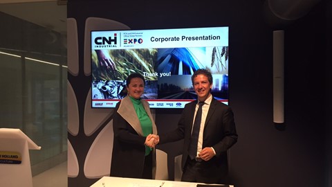 CNH Industrial and UNIDO representatives sign the joint declaration
