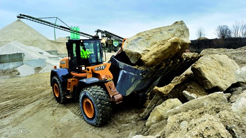 Case 821F wheel loader