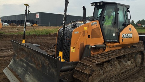 Case 1650M fitted with Leica Geosystems technology