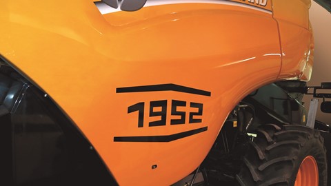 New Holland CX8090 commemorative edition to celebrate 60 years of self-propelled combines in Europe