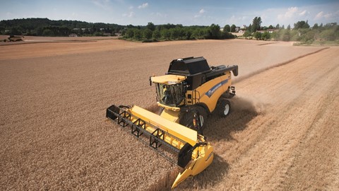 New Holland CX7090 Elevation Combine