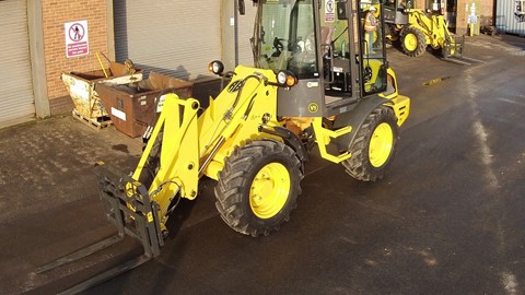 Case 321E compact wheel loader