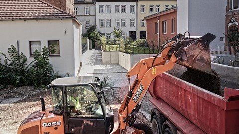 Case 221F compact wheel loader
