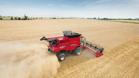 Case IH Axial Flow residue chopping and spreading