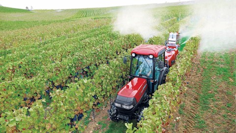 Quantum V in the vineyard conducting spraying operations