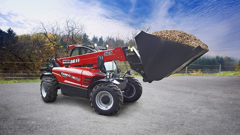 Farmlift with a loader bucket