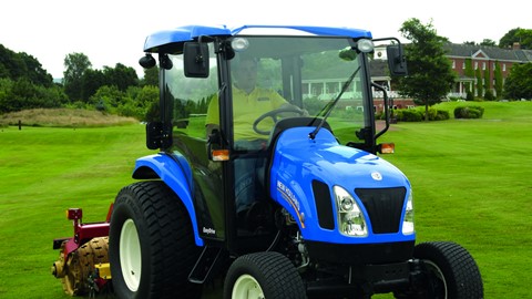 New Holland Boomer™ 45D rolling