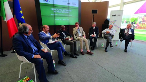 Carlo Lambro (3rd from right) addressed the public debate at the EXPO Milano 2015 Biodiversity Pavilion