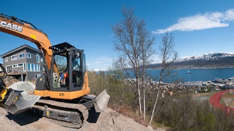 CX75C SR midi crawler excavators working in Norway