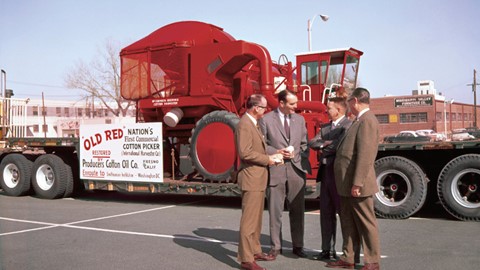 In 1943 the first spindle cotton picker is introduced