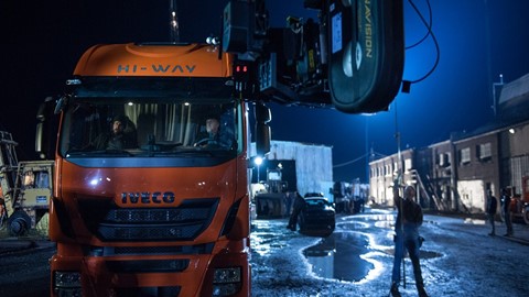 Iveco Stralis to be featured in Warner Bros. Pictures’ upcoming action adventure Batman v Superman: Dawn of Justice