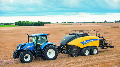 BigBaler 1290 Plus baling straw