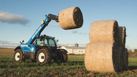 LM7.42 Elite telehandler moving bales