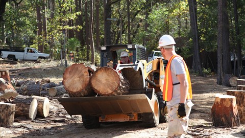 CASE and Sonsray Machinery Assist Team Rubicon During National Day of Service